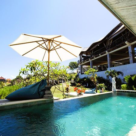 Nusa View - Oceanfront Rentals Lembongan Buitenkant foto