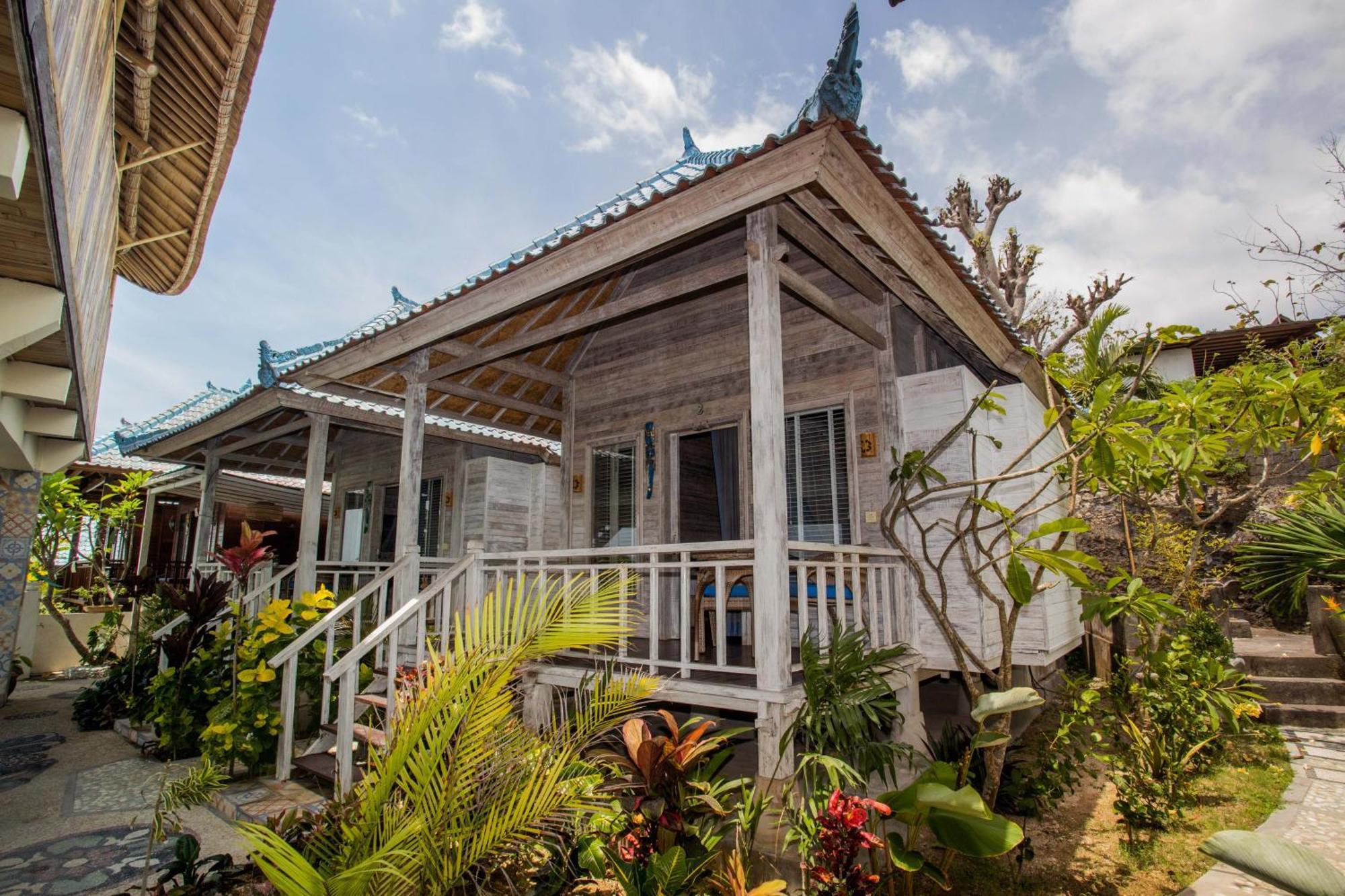 Nusa View - Oceanfront Rentals Lembongan Buitenkant foto