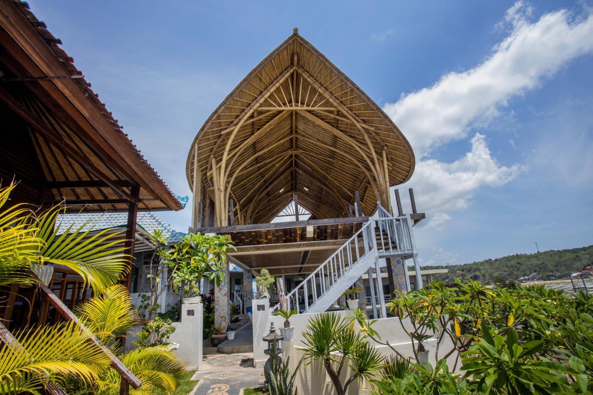 Nusa View - Oceanfront Rentals Lembongan Buitenkant foto