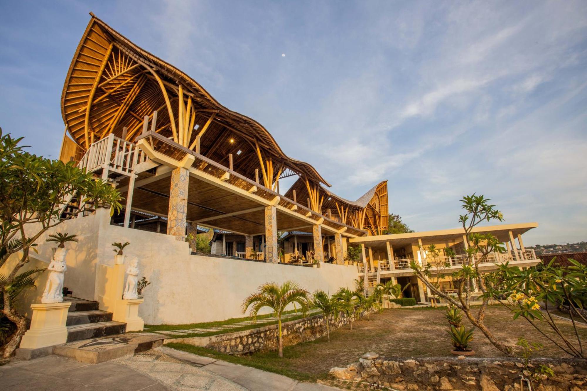 Nusa View - Oceanfront Rentals Lembongan Buitenkant foto