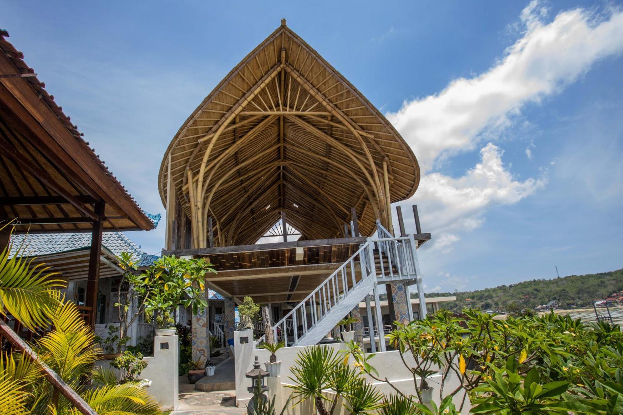 Nusa View - Oceanfront Rentals Lembongan Buitenkant foto