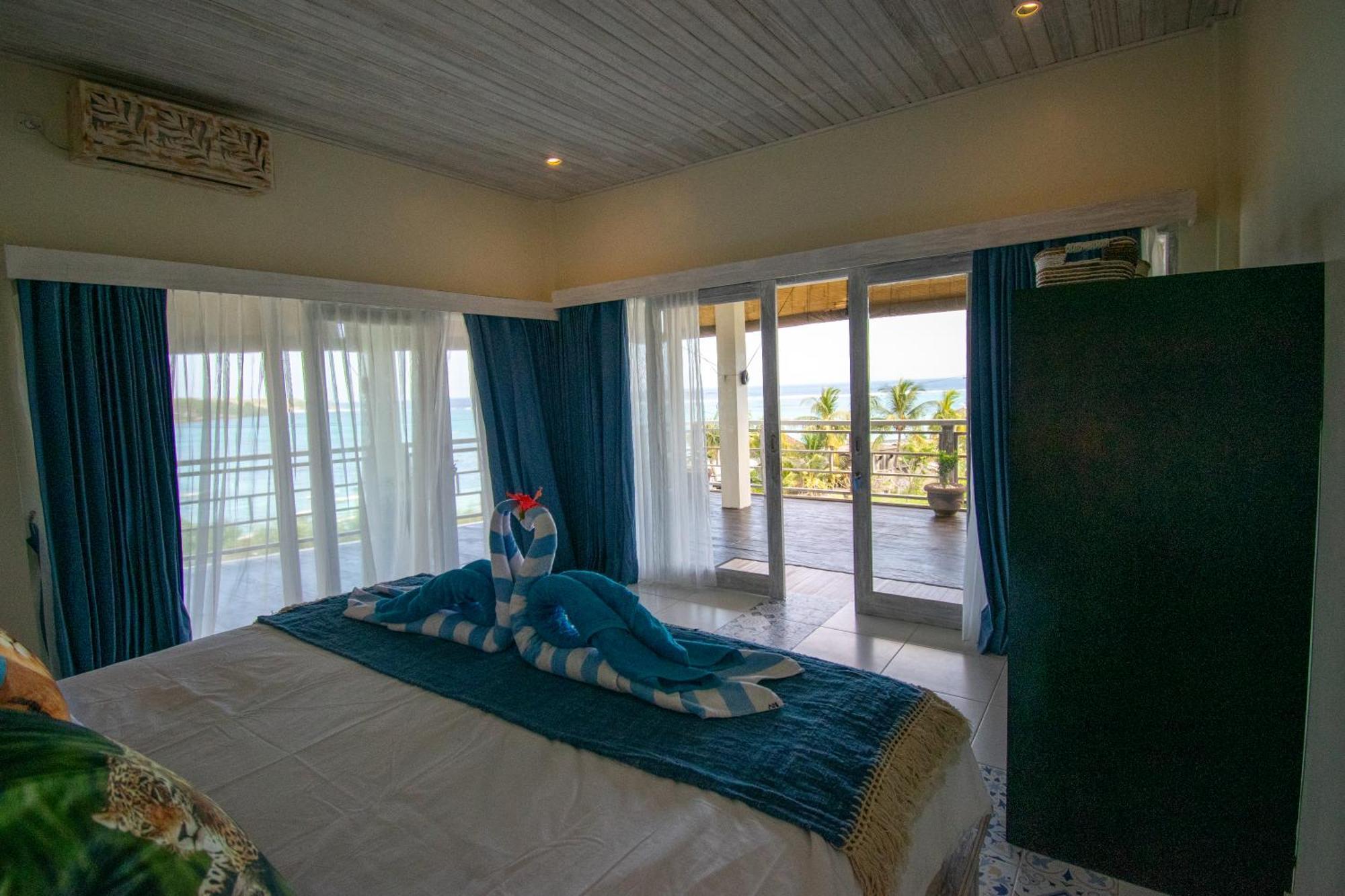 Nusa View - Oceanfront Rentals Lembongan Buitenkant foto